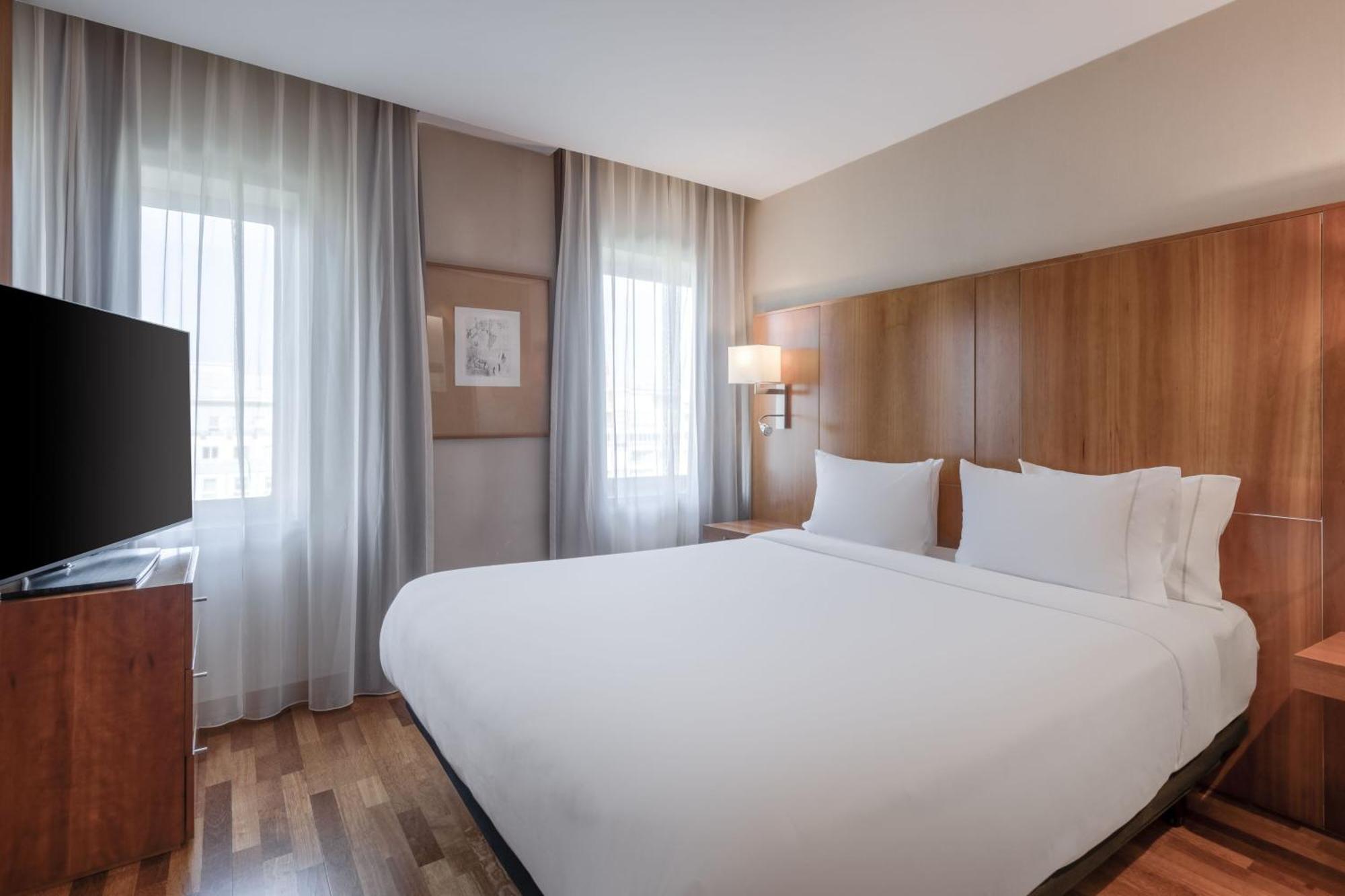 Ac Hotel Aitana By Marriott Madrid Ngoại thất bức ảnh