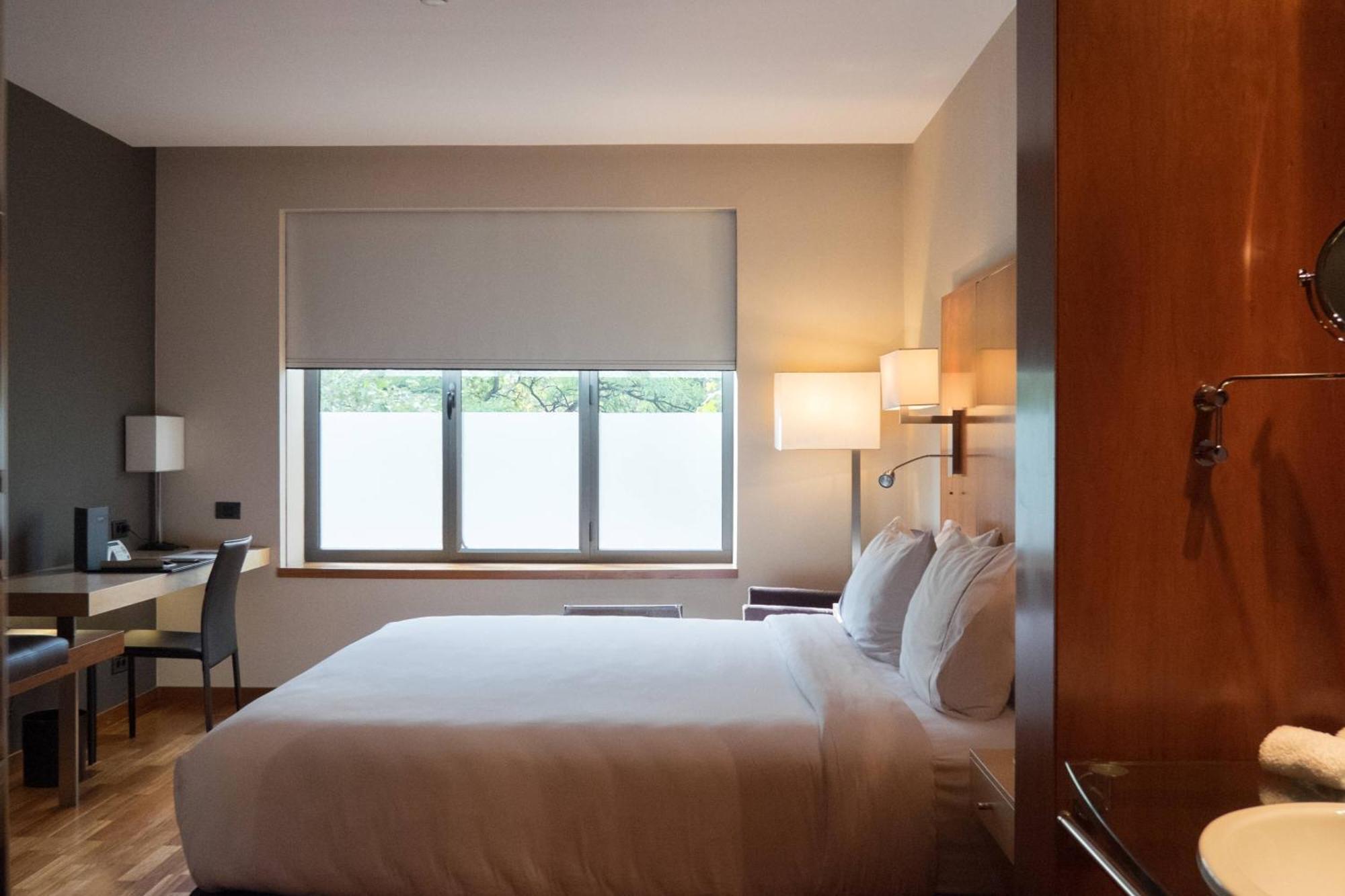 Ac Hotel Aitana By Marriott Madrid Ngoại thất bức ảnh